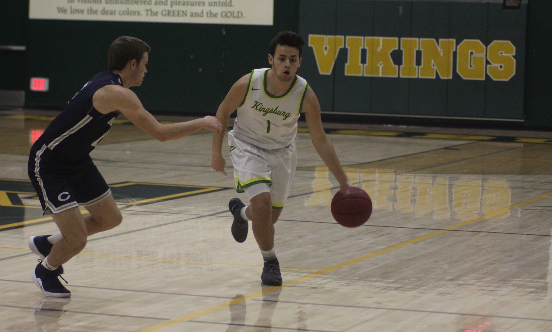 Kingsburg tops CVC